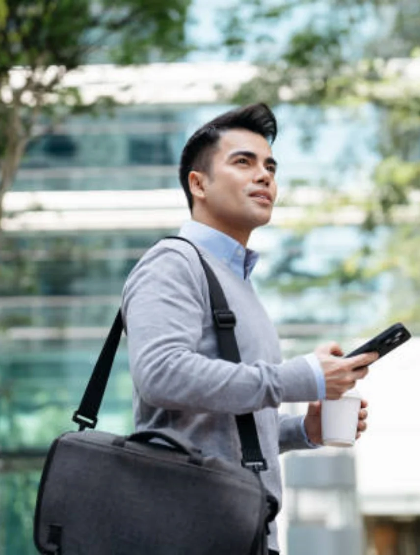 Men's Crossbody Bags: Hands - Free Style on the Move