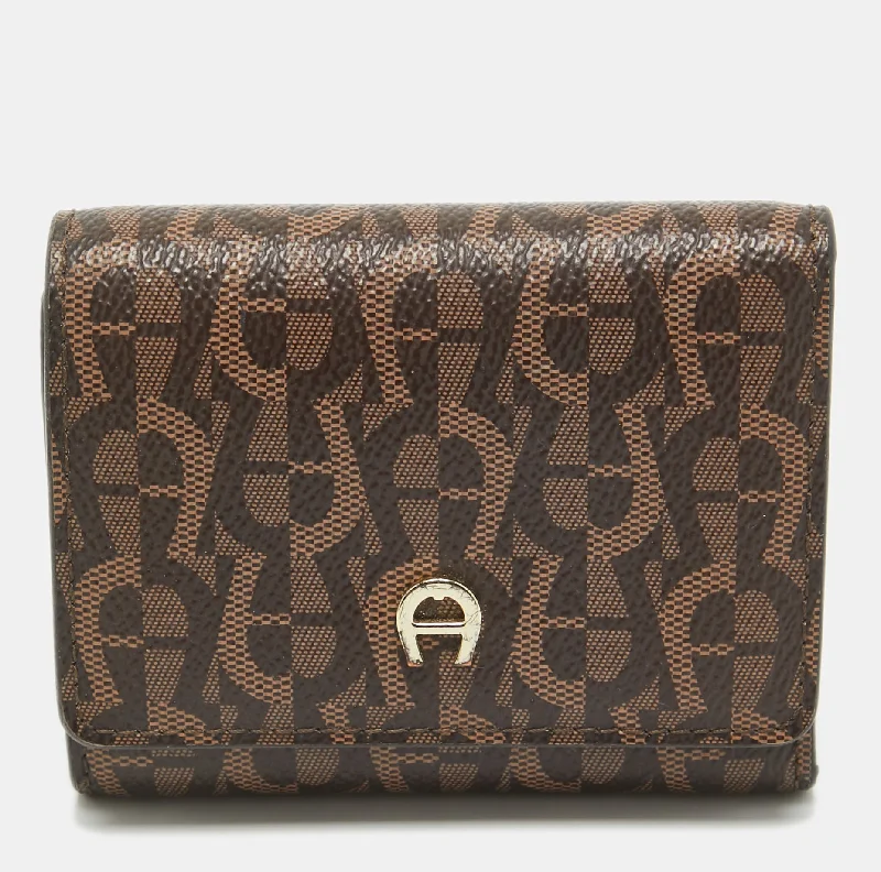 How to clean and maintain metal money clipsAigner Dark Brown Monogram Coated Canvas Logo Trifold Wallet How to clean and maintain metal money clipsAigner Dark Brown Monogram Coated Canvas Logo Trifold Wallet