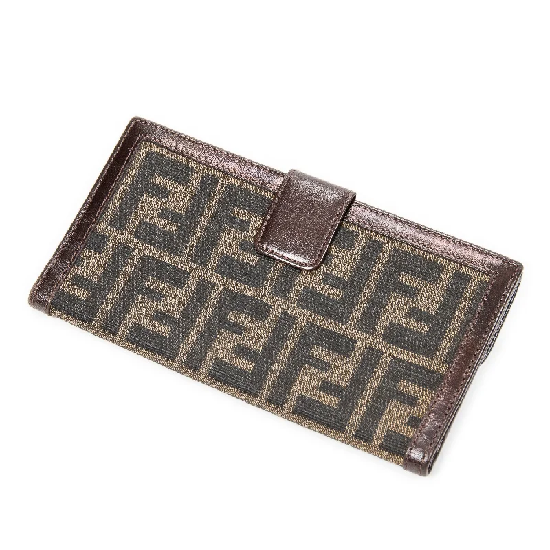 Money clips with magnetic closureLarge Bifold Wallet