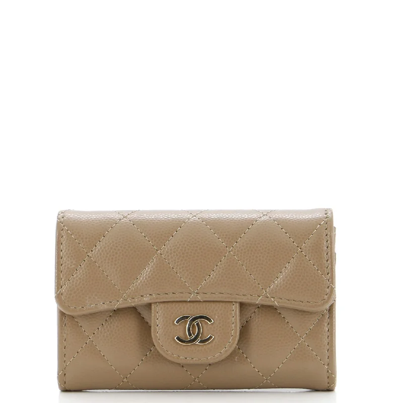 Top-rated money clips for everyday useClassic Flap Card Case Quilted Caviar