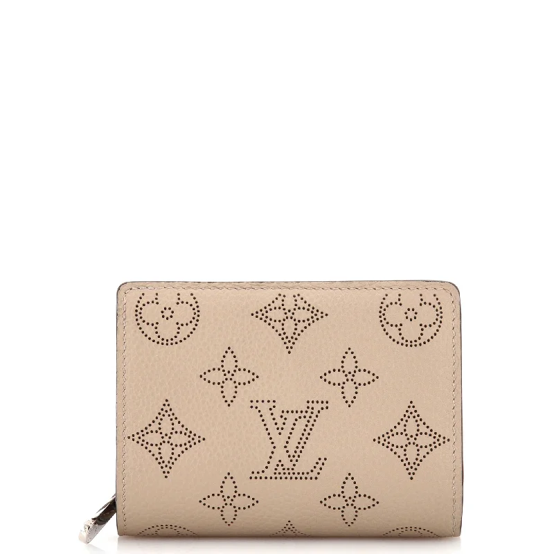 How to choose the right money clipClea Wallet Mahina Leather