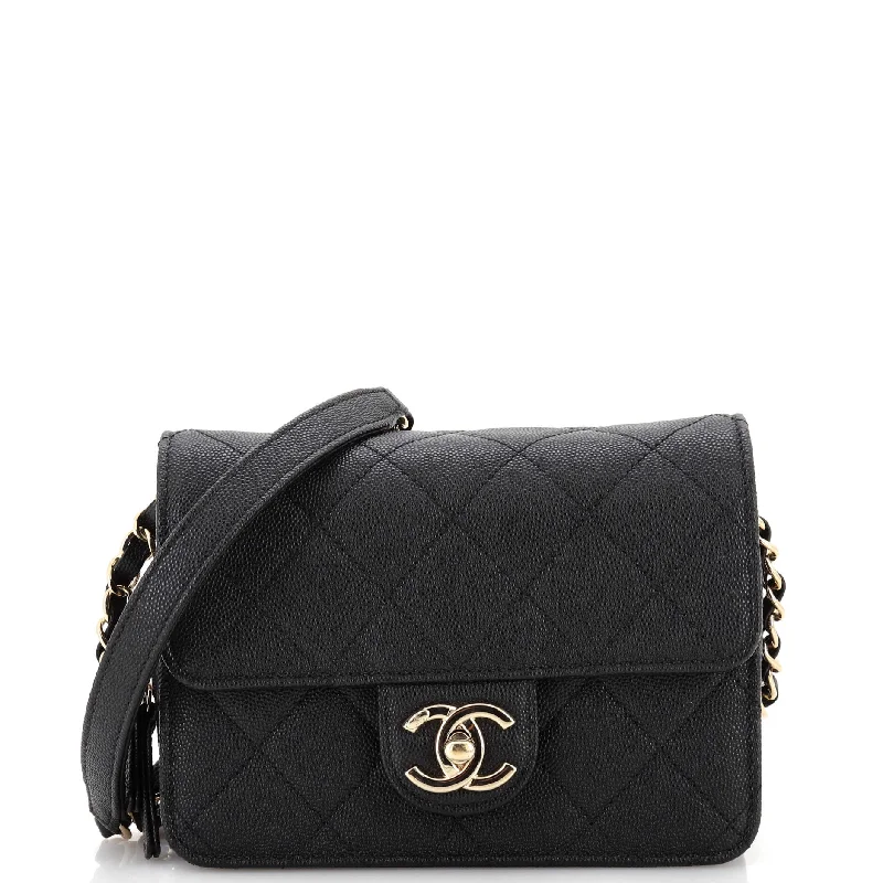Money clips with magnetic closureLike a Wallet Flap Bag Quilted Caviar Mini