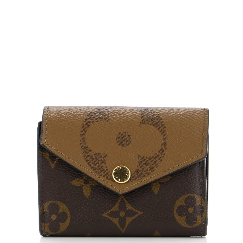 How to choose the right money clipZoe Wallet Reverse Monogram Giant