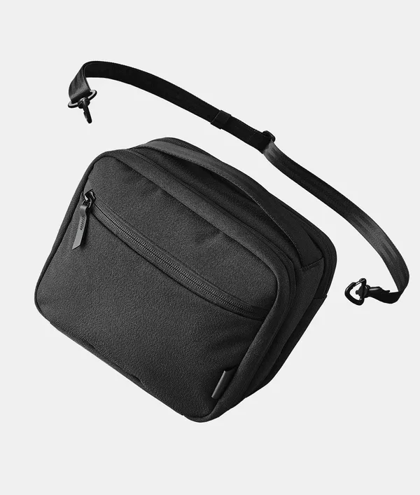 Anti - theft travel bag with RFID - blocking pockets for personal safetyAlpaka Headphone Case Anti - theft travel bag with RFID - blocking pockets for personal safetyAlpaka Headphone Case