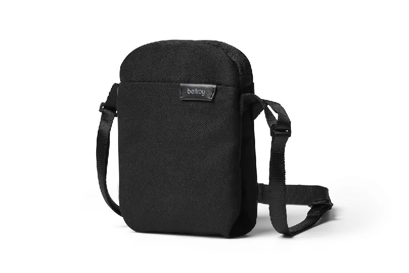 Designer - branded leather travel bag for luxury business travelersBellroy City Pouch Designer - branded leather travel bag for luxury business travelersBellroy City Pouch