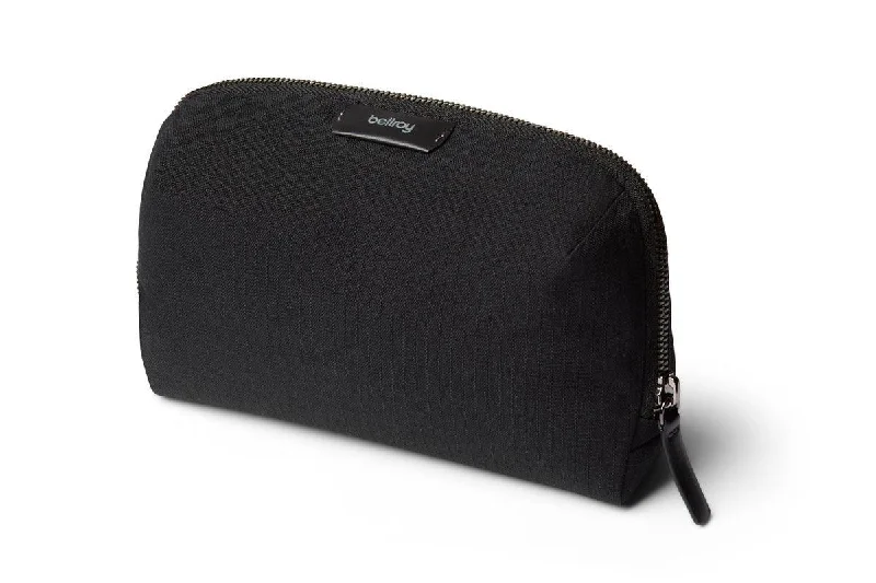 Convertible travel bag that can be used as a backpack or toteBellroy Desk Caddy