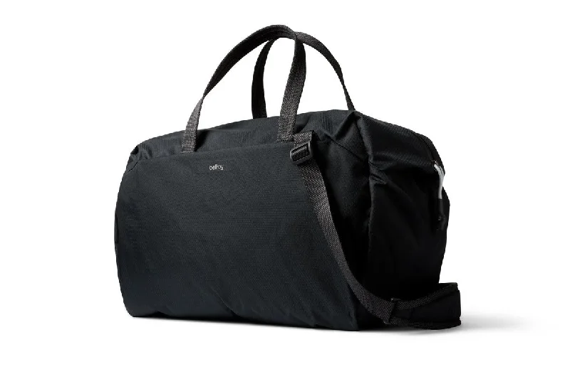 Rolling travel bag with adjustable telescopic handle for different user heightsBellroy Lite Duffel Rolling travel bag with adjustable telescopic handle for different user heightsBellroy Lite Duffel