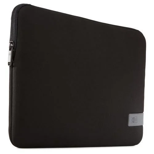 Travel bag with a retractable garment rack for easy unpacking(Markdown) Case Logic Reflect 13" Laptop Sleeve REFPC113 Travel bag with a retractable garment rack for easy unpacking(Markdown) Case Logic Reflect 13" Laptop Sleeve REFPC113