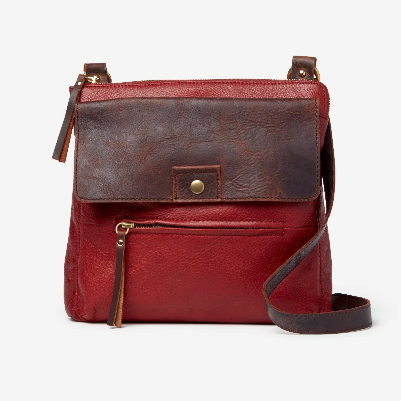 Men's crossbody bag with a built - in charging port for tech use on the goOsgoode Marley Leather Women's Luna Flapped Crossbody