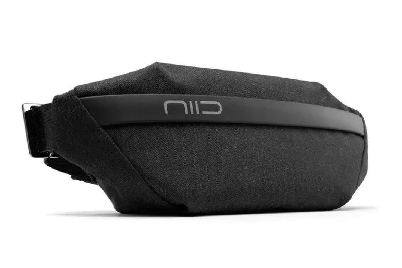Lightweight nylon duffel travel bag with multiple exterior pockets for quick accessNIID X Urbanature VIA V1 Chest Bag Lightweight nylon duffel travel bag with multiple exterior pockets for quick accessNIID X Urbanature VIA V1 Chest Bag