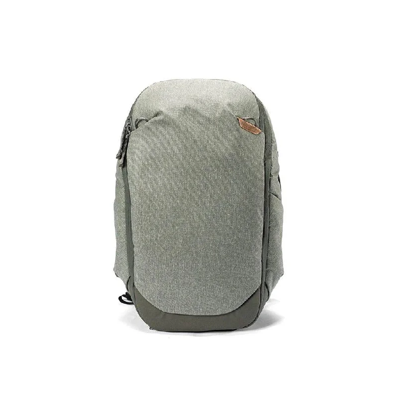 Travel bag with a retractable garment rack for easy unpackingPeak Design Travel Backpack 30L