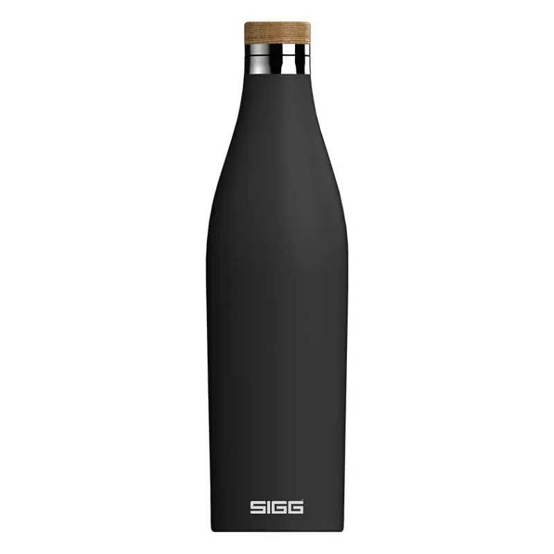 Designer - branded leather travel bag for luxury business travelersSigg Water Bottle Meridian 0.5L