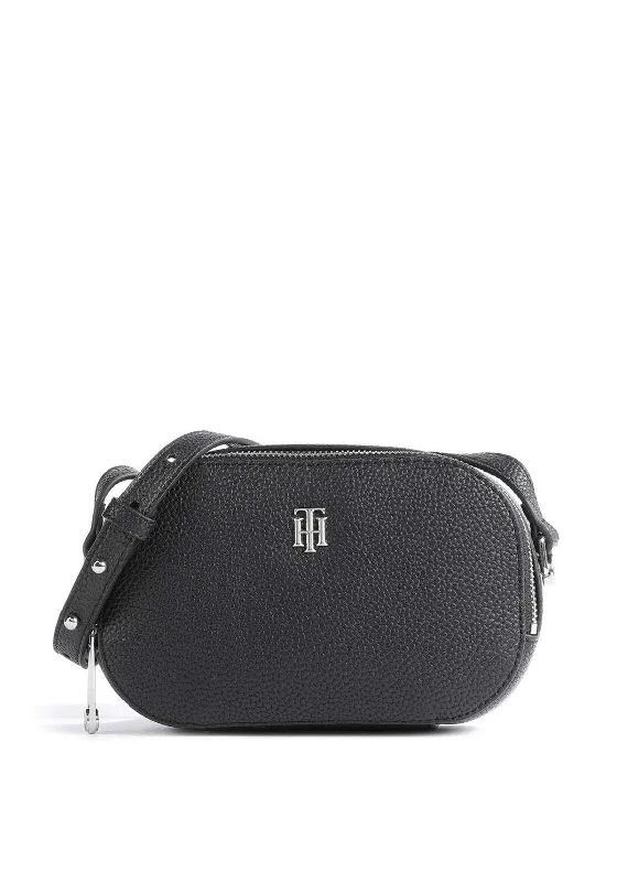 Men's crossbody bag with a hidden anti - theft pocketTommy Hilfiger TH Element Camera Bag, Black Men's crossbody bag with a hidden anti - theft pocketTommy Hilfiger TH Element Camera Bag, Black